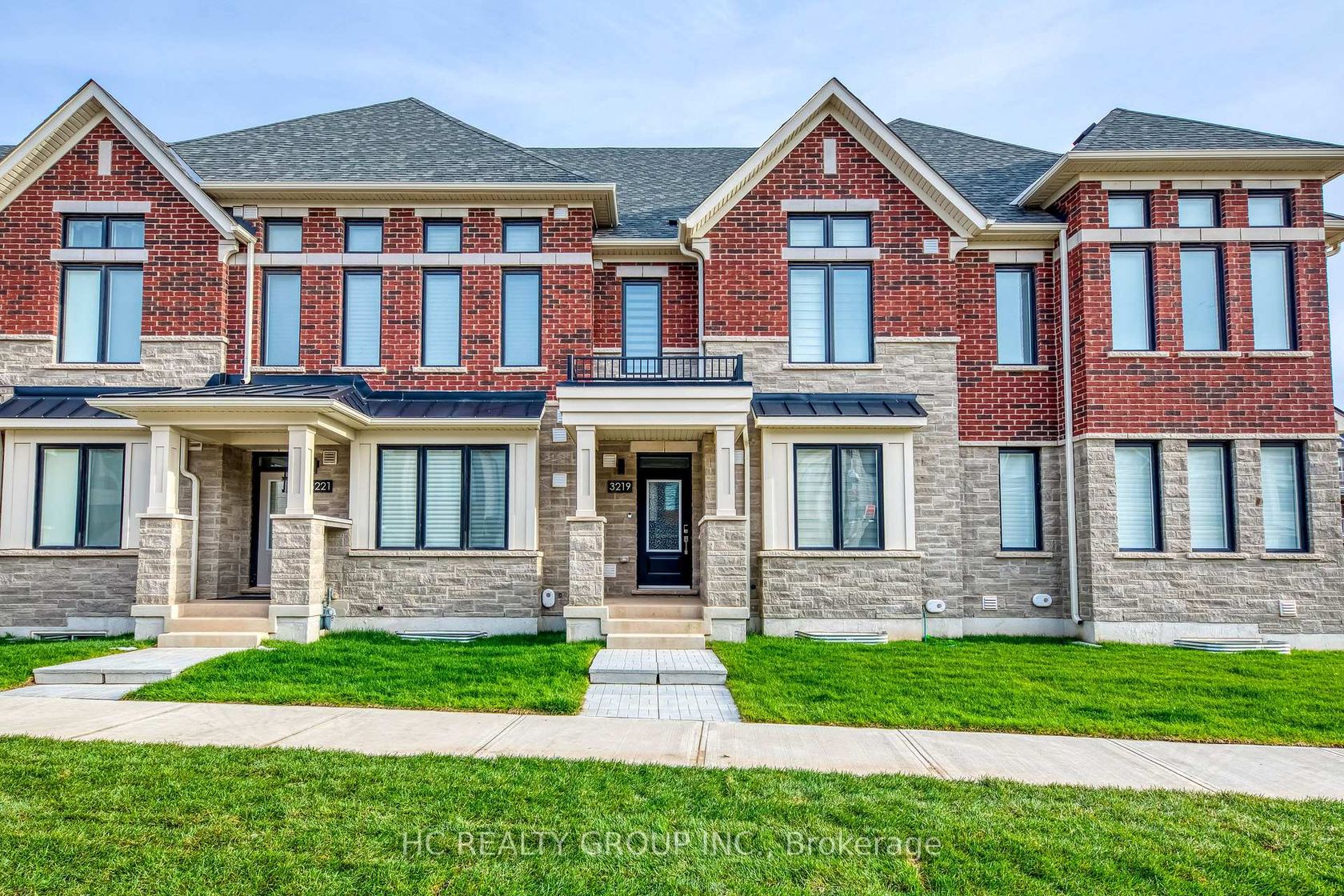 3219 Crystal Drive, GO Glenorchy, Oakville 