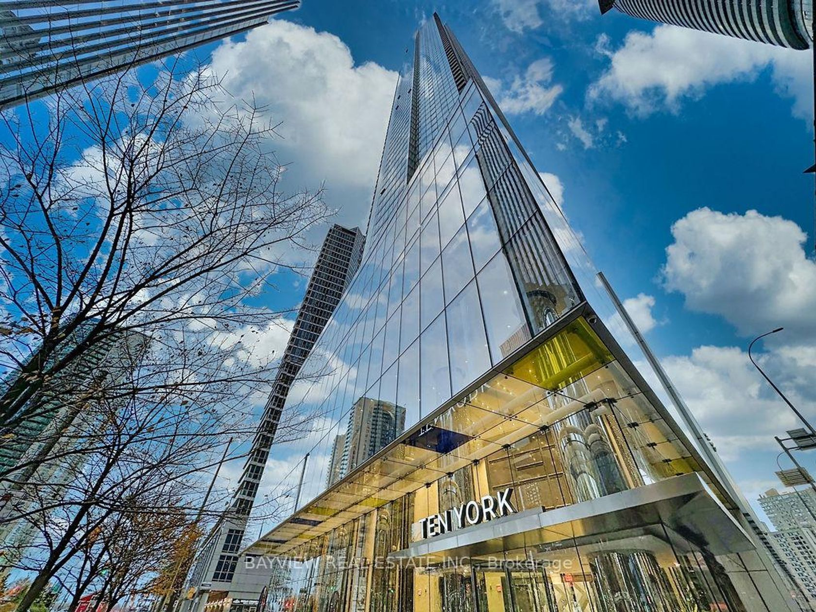 4110 - 10 York Street, Waterfront Communities C1, Toronto by Loree Meneguzzi Real Estate 4110 - 10 York Street, Waterfront Communities C1, Toronto