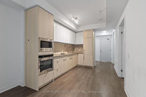 Photo 7 at 310 - 115 Blue Jays Way, Waterfront Communities C1, Toronto