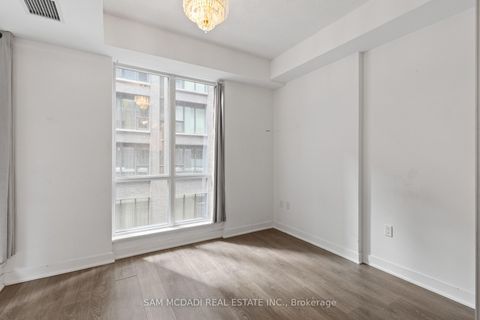 Photo 13 at 310 - 115 Blue Jays Way, Waterfront Communities C1, Toronto