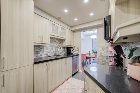 Photo 8 at 602 - 2721 Victoria Park Avenue, L'Amoreaux, Toronto