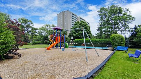 Photo 19 at 602 - 2721 Victoria Park Avenue, L'Amoreaux, Toronto