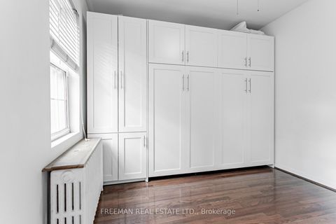 Photo 14 at 490 Montrose Avenue, Little Italy, Toronto