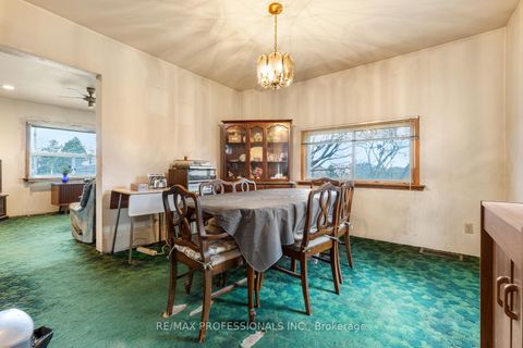 Photo 8 at 16 Cliff Street, Smythe, Toronto