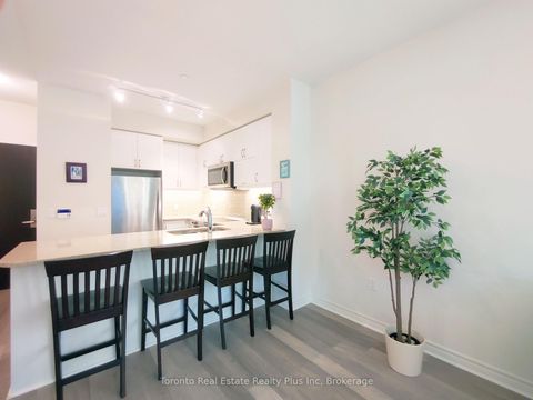 Photo 8 at 403 - 39 Annie Craig Drive, Mimico, Toronto