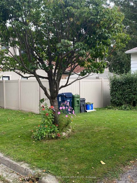 Photo 1 at 33 Roxaline Street, Humber Heights, Toronto