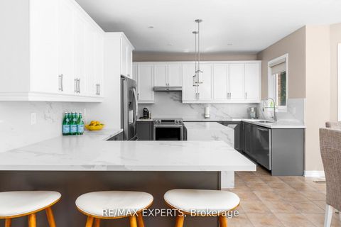 Photo 9 at 170 Ivy Jay Crescent, Bayview Northeast, Aurora