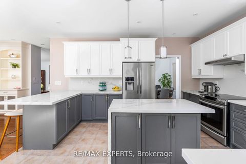 Photo 10 at 170 Ivy Jay Crescent, Bayview Northeast, Aurora