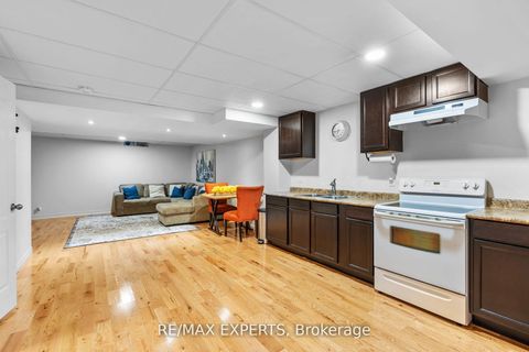 Photo 22 at 170 Ivy Jay Crescent, Bayview Northeast, Aurora