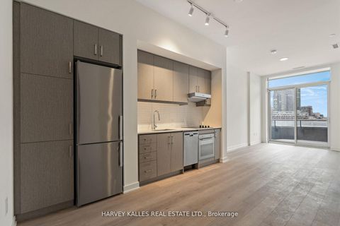 Photo 3 at 616 - 9 Tecumseth Street, Niagara, Toronto