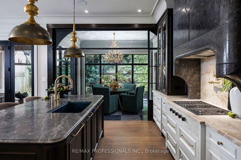 Photo 18 at 30 Dacre Crescent, Swansea, Toronto