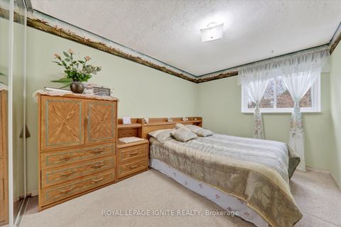 Photo 18 at 36 Goskin Court, Malvern, Toronto