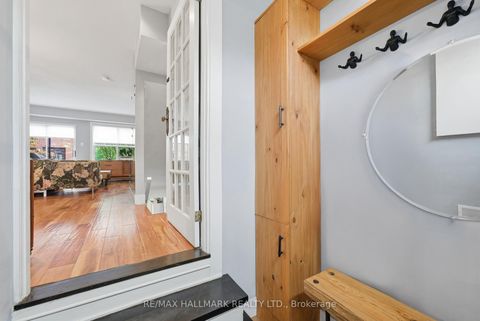 Photo 6 at 189 Ontario Street, Moss Park, Toronto