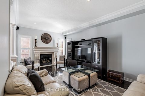Photo 7 at 33 Ascalon Drive, Patterson, Vaughan