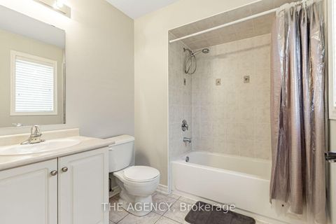 Photo 20 at 33 Ascalon Drive, Patterson, Vaughan