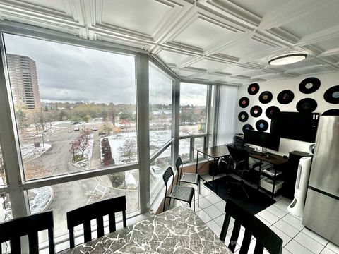 Photo 10 at 510 - 3 Rowntree Road, Jamestown, Toronto