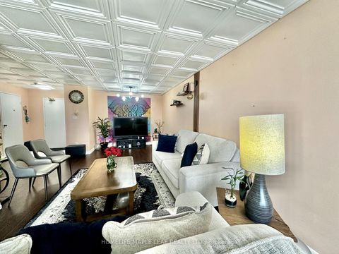 Photo 11 at 510 - 3 Rowntree Road, Jamestown, Toronto