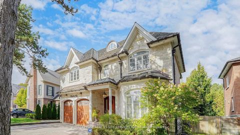 Photo 4 at 1 Carluke Crescent, Windfields, Toronto