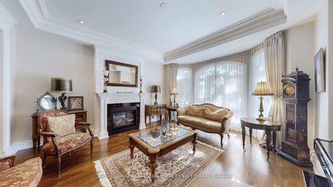Photo 5 at 1 Carluke Crescent, Windfields, Toronto
