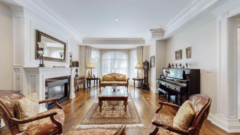 Photo 6 at 1 Carluke Crescent, Windfields, Toronto