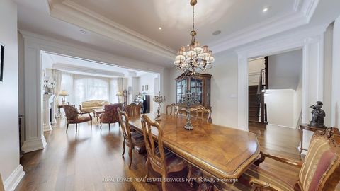 Photo 9 at 1 Carluke Crescent, Windfields, Toronto