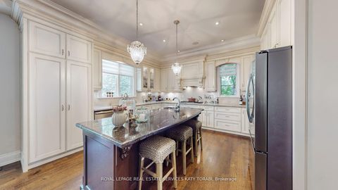 Photo 14 at 1 Carluke Crescent, Windfields, Toronto