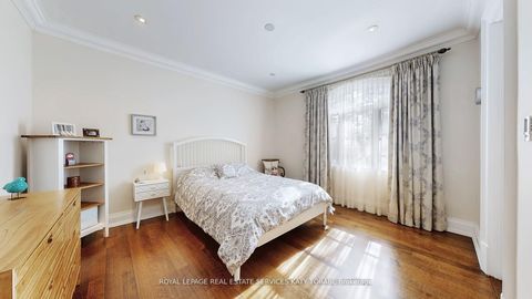 Photo 29 at 1 Carluke Crescent, Windfields, Toronto