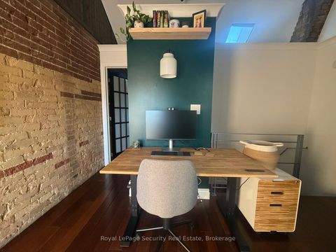 Photo 9 at 410 Manning Avenue, Little Italy, Toronto