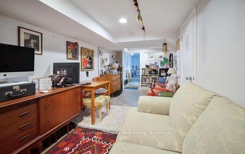 Photo 14 at 410 Manning Avenue, Little Italy, Toronto