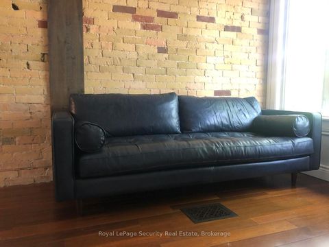 Photo 20 at 410 Manning Avenue, Little Italy, Toronto