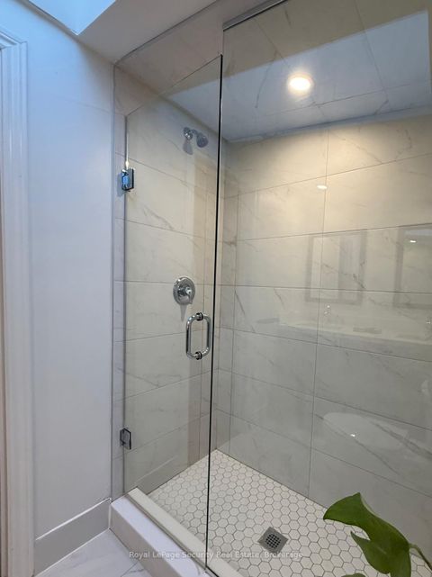 Photo 28 at 410 Manning Avenue, Little Italy, Toronto