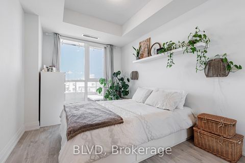 Photo 12 at 528 - 591 Sheppard Avenue E, Bayview Village, Toronto