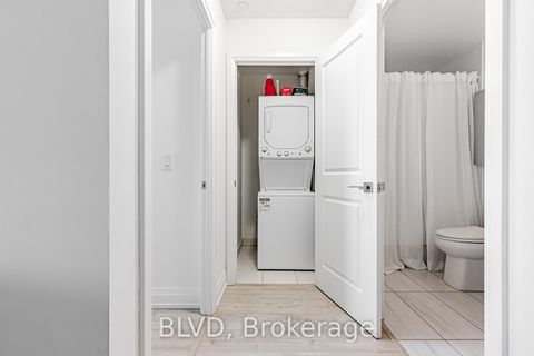 Photo 13 at 528 - 591 Sheppard Avenue E, Bayview Village, Toronto