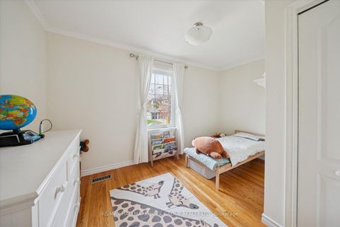 Photo 13 at 59 Grove Park Crescent, Don Valley Village, Toronto