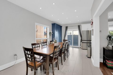 Photo 9 at 92 Water Garden Lane, Sonoma Heights, Vaughan