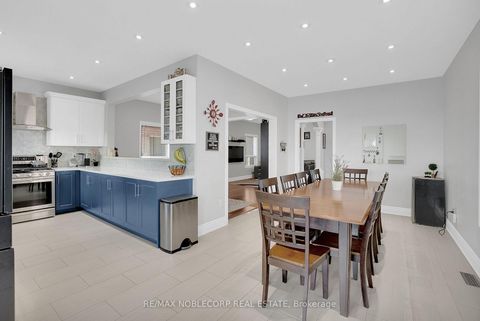 Photo 10 at 92 Water Garden Lane, Sonoma Heights, Vaughan