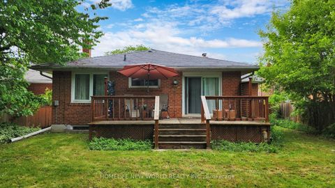 Photo 37 at 11 Elynhill Drive, Willowdale West, Toronto