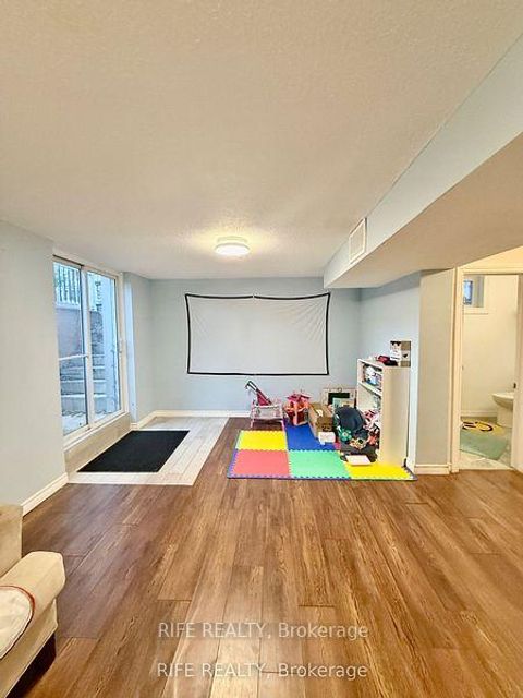 Photo 4 at 38 Aurora Heights Drive, Aurora Heights, Aurora