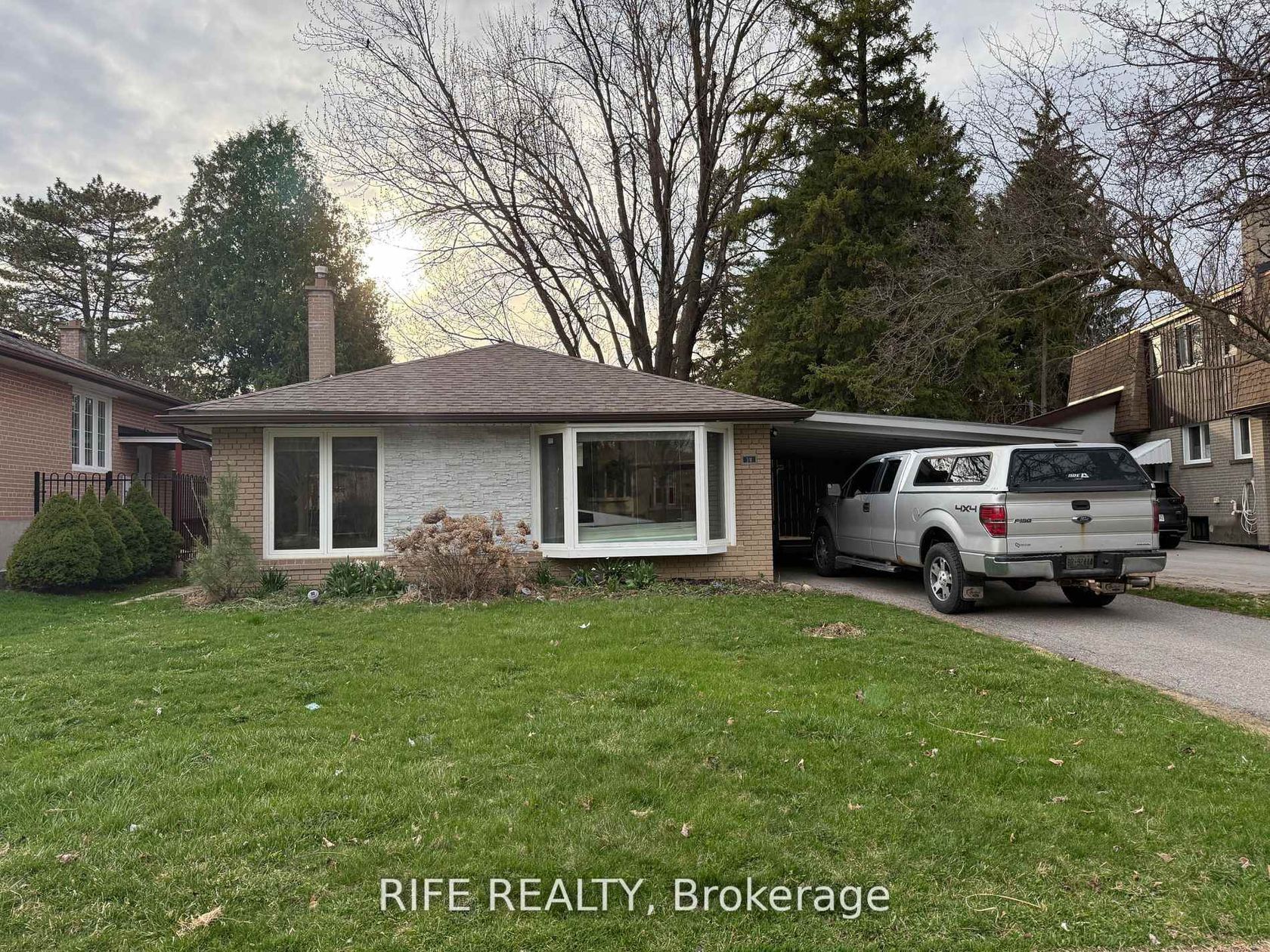 38 Aurora Heights Drive, Aurora Heights, Aurora 