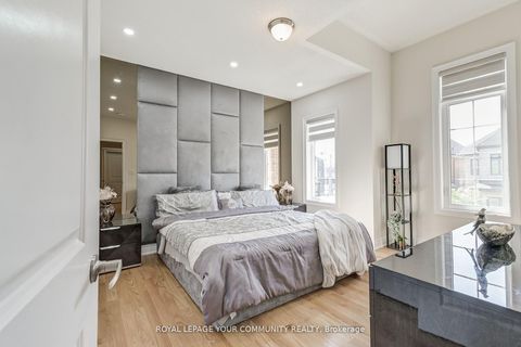 Photo 21 at 30 Marvin Avenue, GO Glenorchy, Oakville