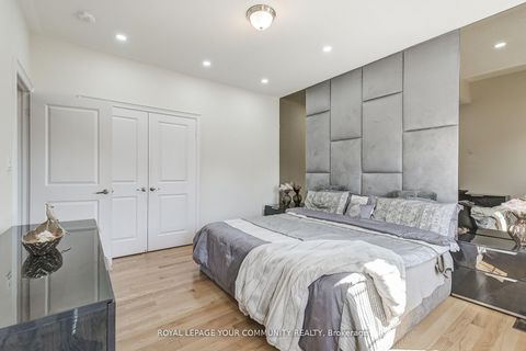 Photo 22 at 30 Marvin Avenue, GO Glenorchy, Oakville