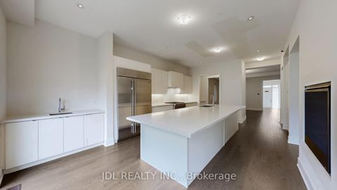 Photo 5 at 97 Milky Way Drive, Observatory, Richmond Hill