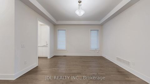 Photo 8 at 97 Milky Way Drive, Observatory, Richmond Hill