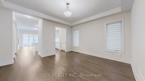 Photo 9 at 97 Milky Way Drive, Observatory, Richmond Hill