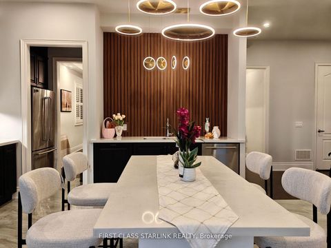 Photo 1 at 38 Crane Street, Rural Aurora, Aurora