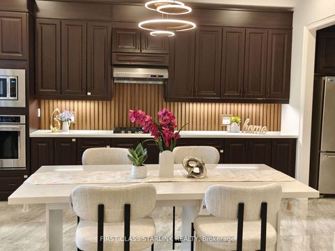 Photo 2 at 38 Crane Street, Rural Aurora, Aurora