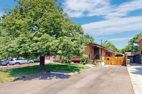 Photo 1 at 125 Fortrose Crescent, Donalda, Toronto