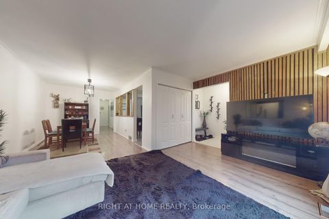 Photo 5 at 125 Fortrose Crescent, Donalda, Toronto