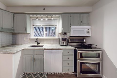 Photo 16 at 125 Fortrose Crescent, Donalda, Toronto