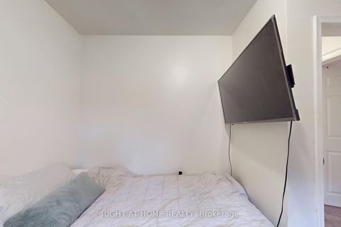 Photo 23 at 125 Fortrose Crescent, Donalda, Toronto